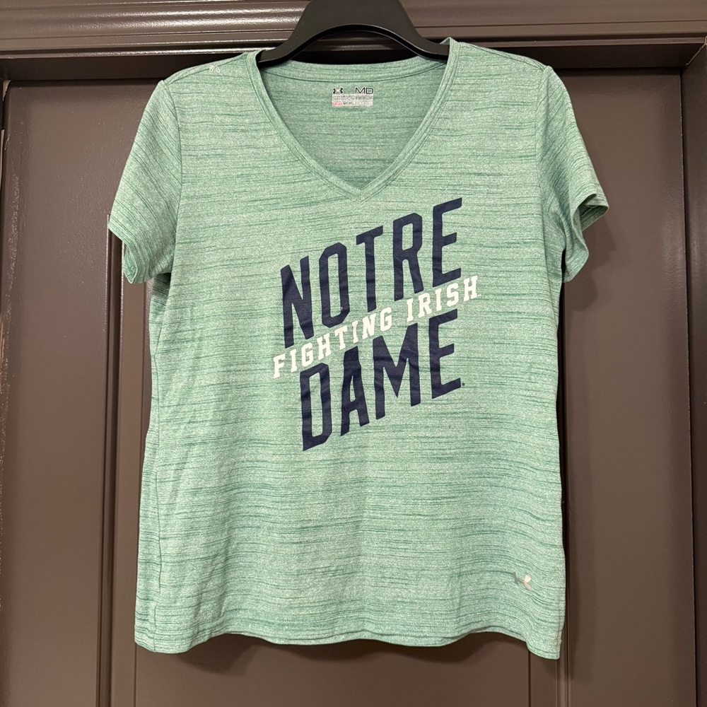 Under Armour Kelly green heathered women’s notre dame short sleeve v-neck top